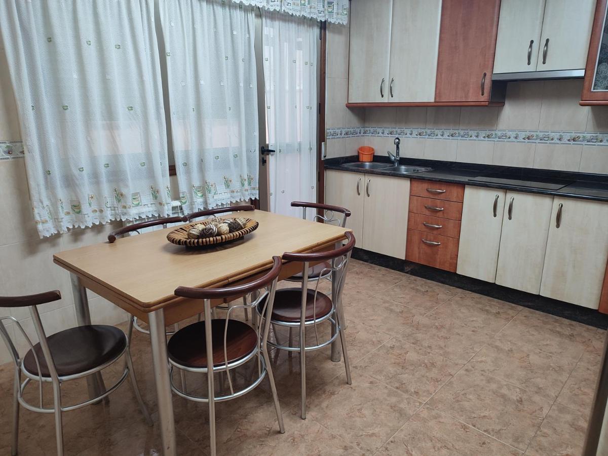 Piso Muy Grande Appartement Moaña Buitenkant foto